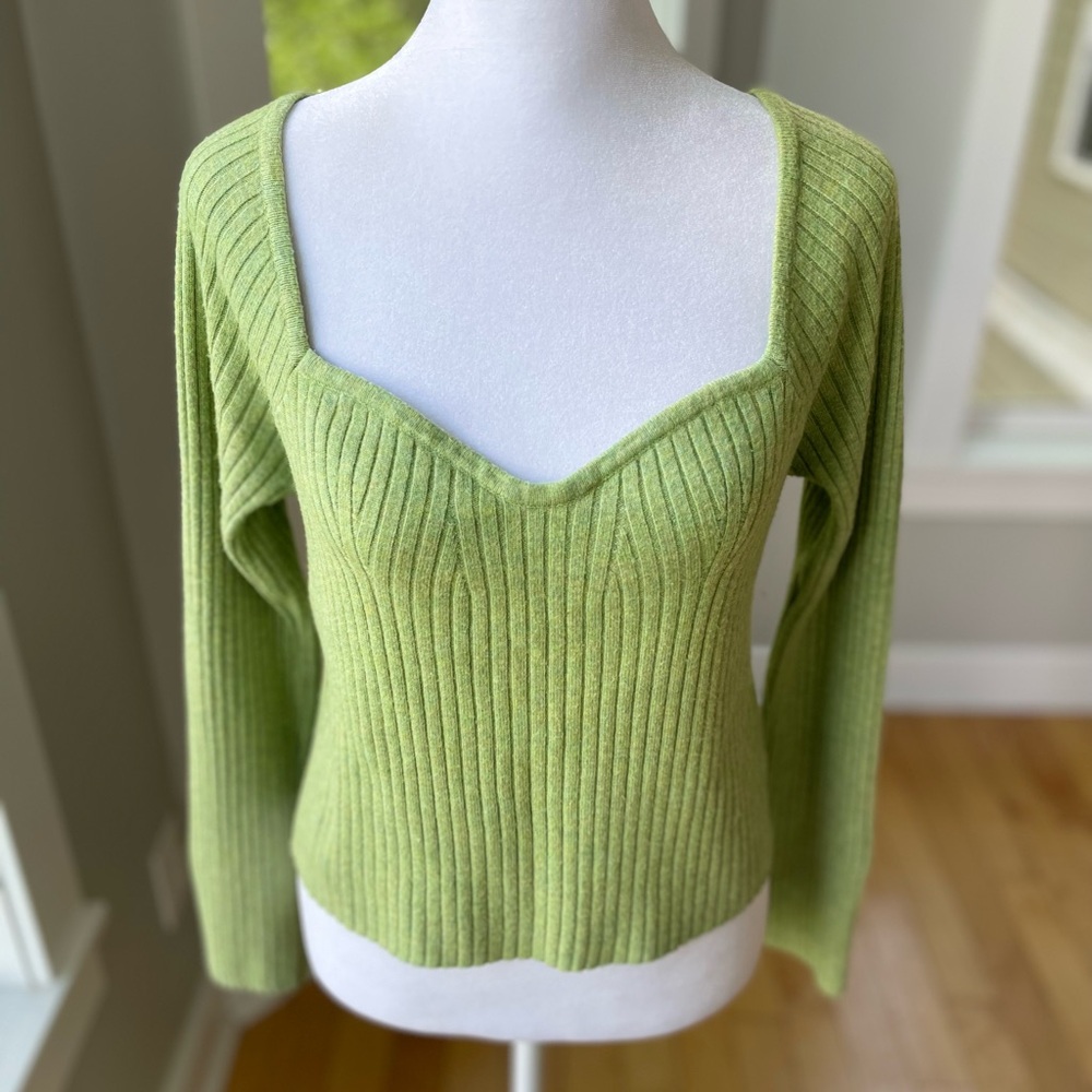 Wild Fable Light Heather Green Sweatheart Neckline Ribbed Cropped Sweater Sz L